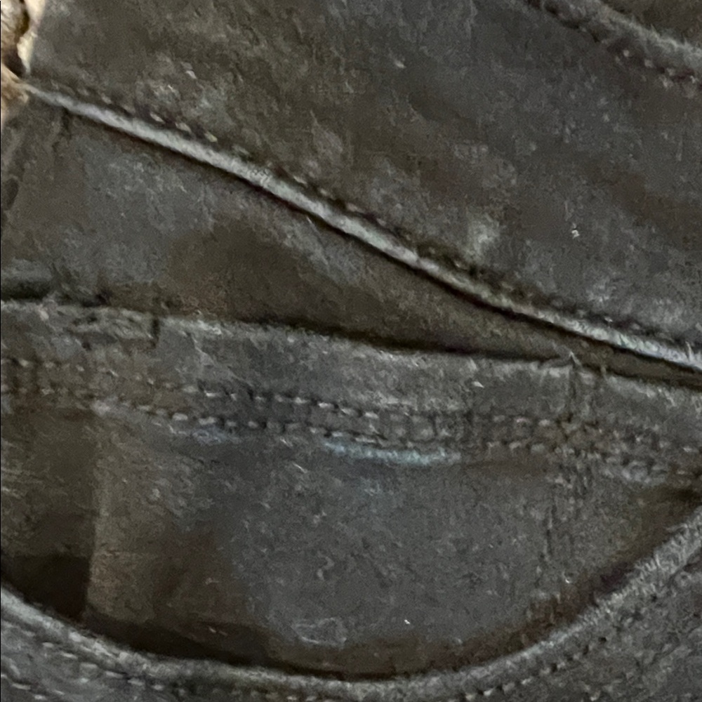 1822 Denim Women's Classic Black Cropped Jeans - Picture 4 of 8